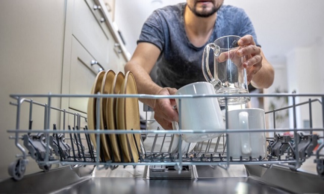 تعمیرگاه مرکزی 09193893845 تعمیر ماشین ظرفشویی هایر Haier در قزوین