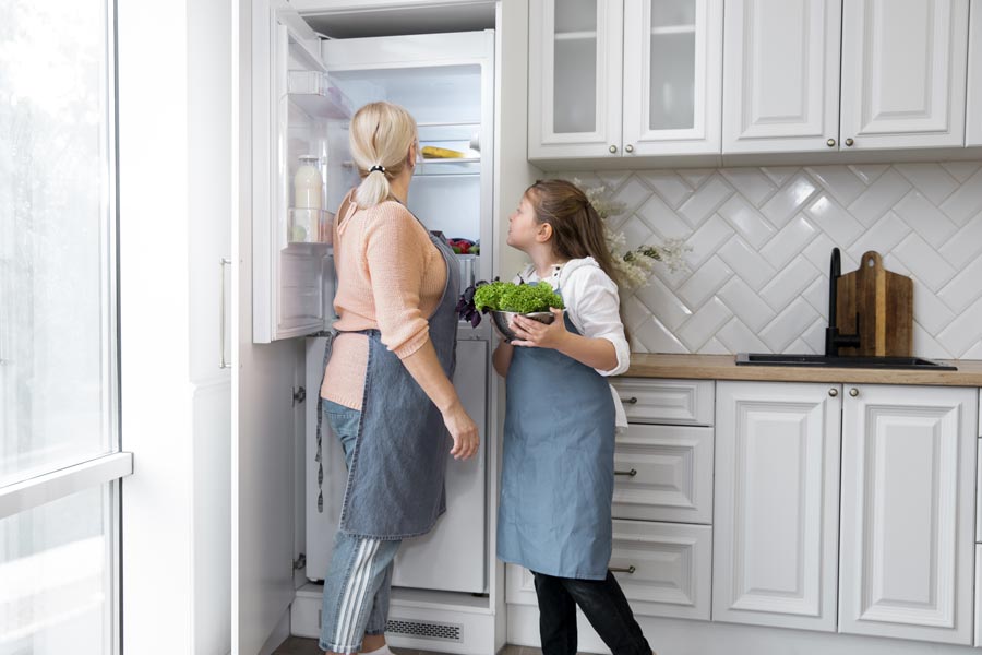 تعمیرگاه مرکزی 09193893845 تعمیر یخچال و فریزر کلور  در قزوین